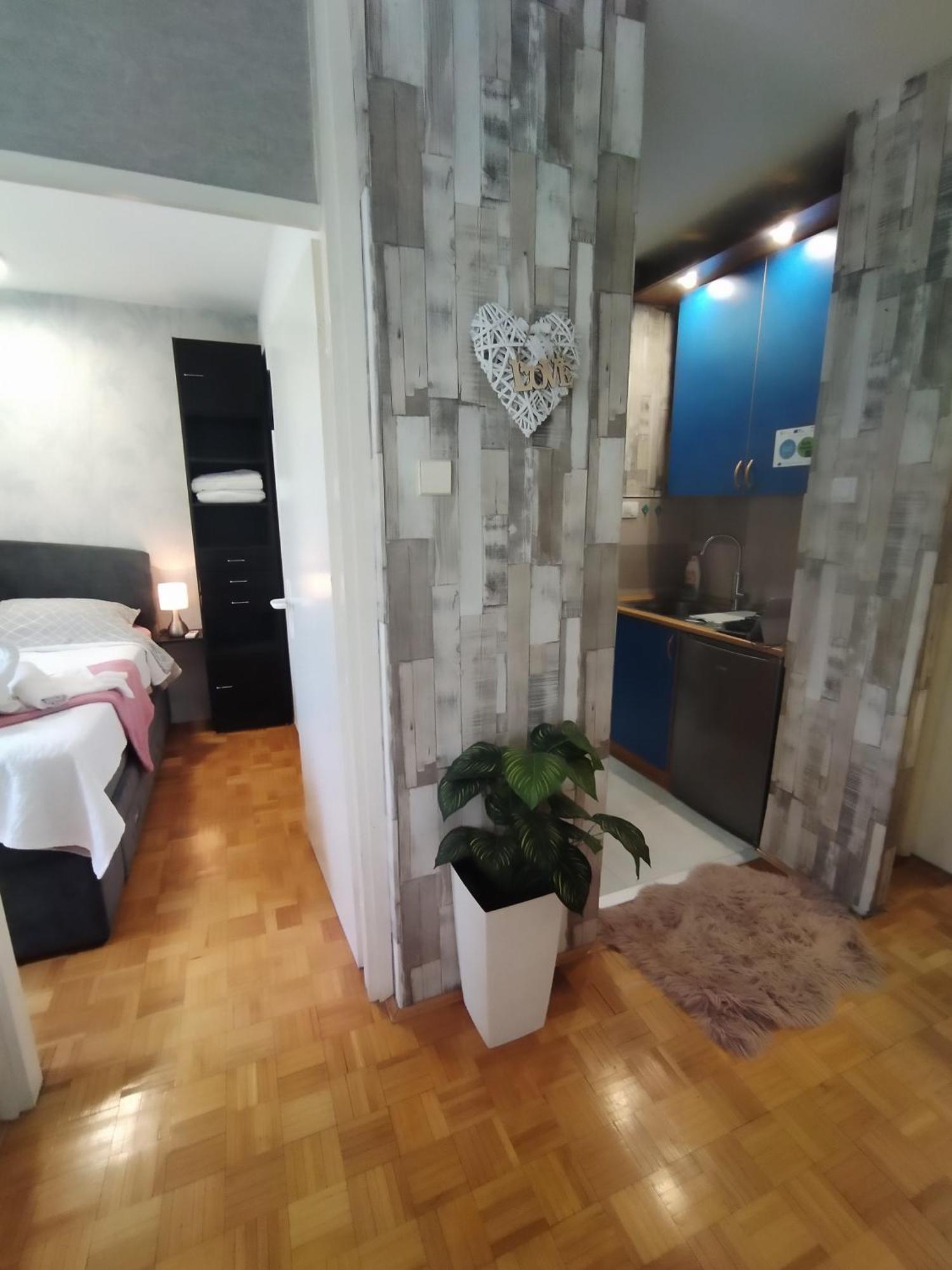 Bezanija Apartment Mrc מראה חיצוני תמונה